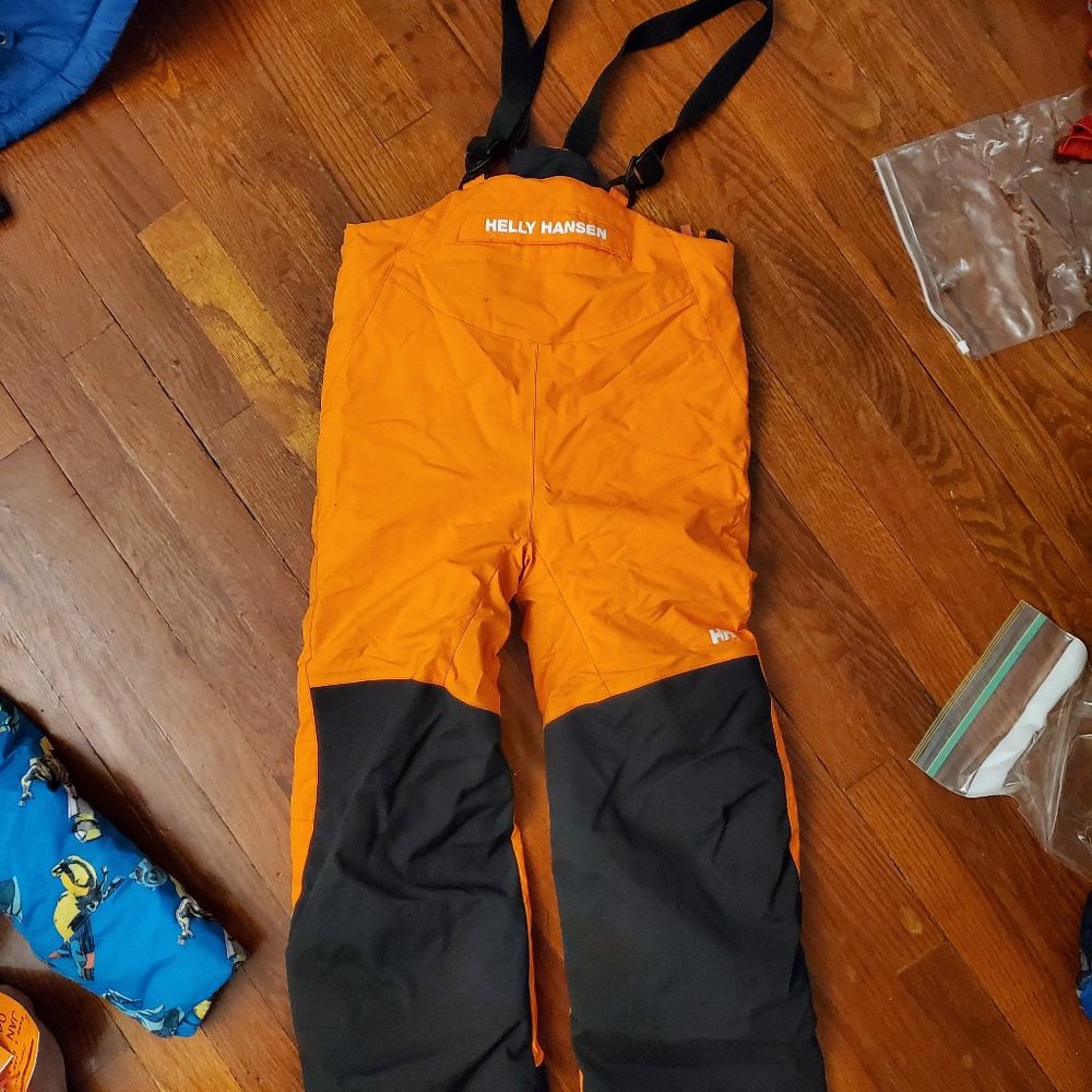 Helly Hansen Ski snowboard pants with suspenders